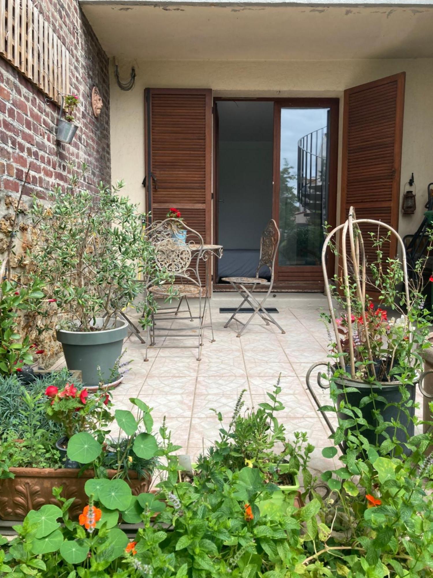 Studio Avec Terrasse Sur Jardin フォントネー・スー・ボワ エクステリア 写真